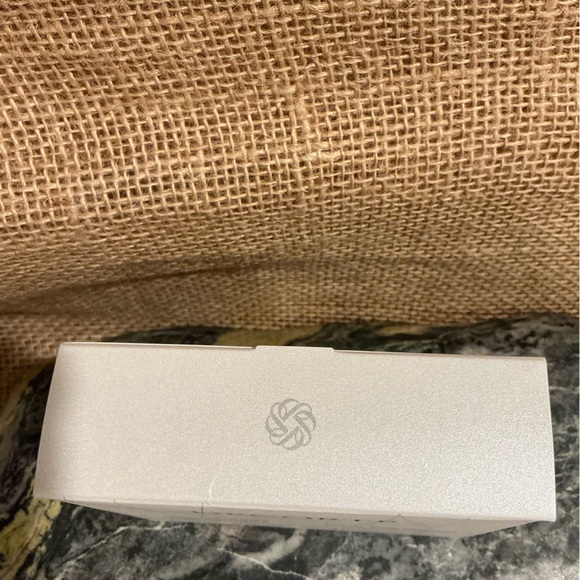 Decorte Skin Care Snow Clarifier Gel Toner MINI Set - Picture 8 of 9